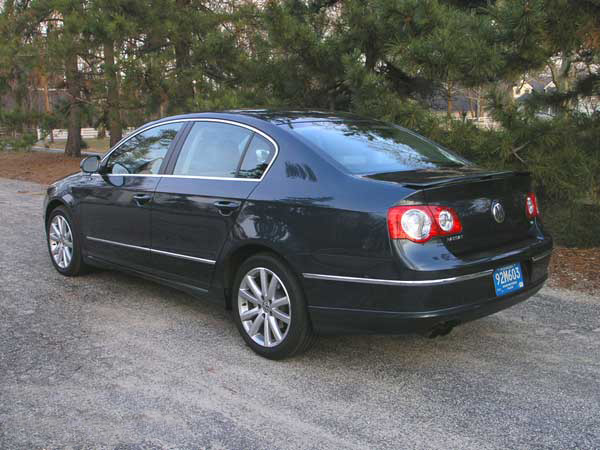 2006 Volkswagen Passat 3.6 Photo Gallery | CarParts.com