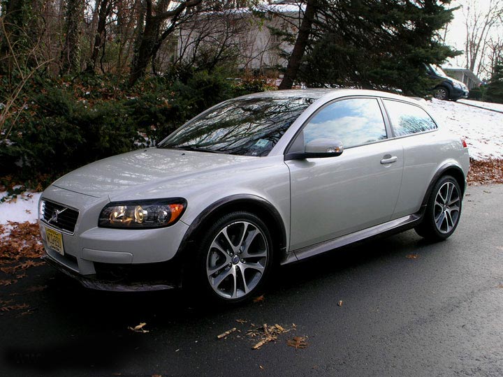 2008 Volvo C30 Road Test Review | CarParts.com